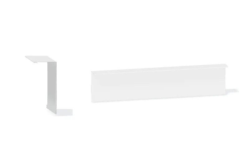 Flush Outside Corner Trim 3" x 7" — Product reference illustration. The shown finish and dimensions are representative; refer to the selected product options.